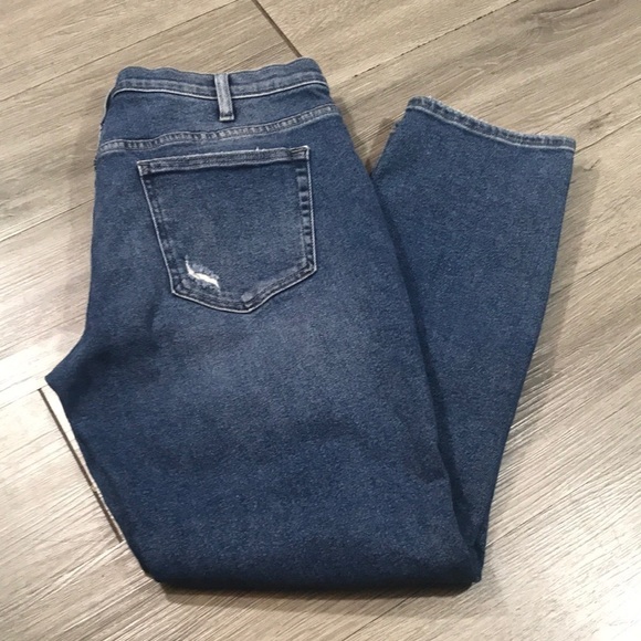 Silver Jeans “Not Your Boyfriends Jeans” Distressed Medium Wash Jeans size 32 - Picture 1 of 11